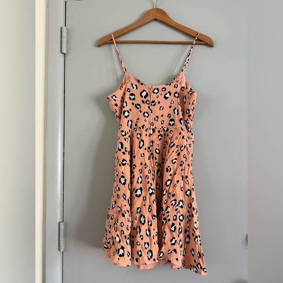 NWOT GB by Gianni Bini pink cheetah print summer dress with knot tie by bust. - Picture 8 of 10
